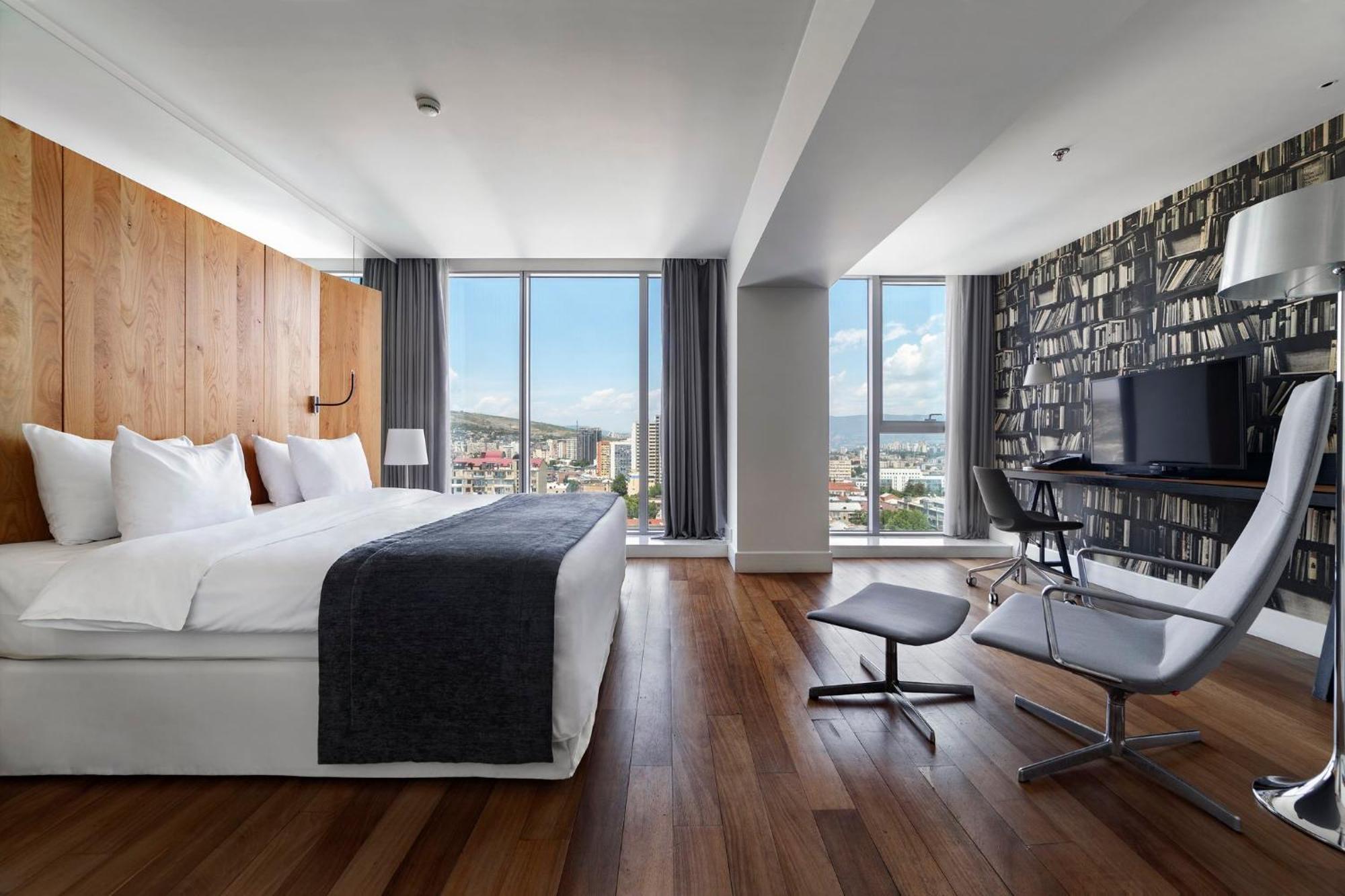 Hotel - By Ihg Tbilisi