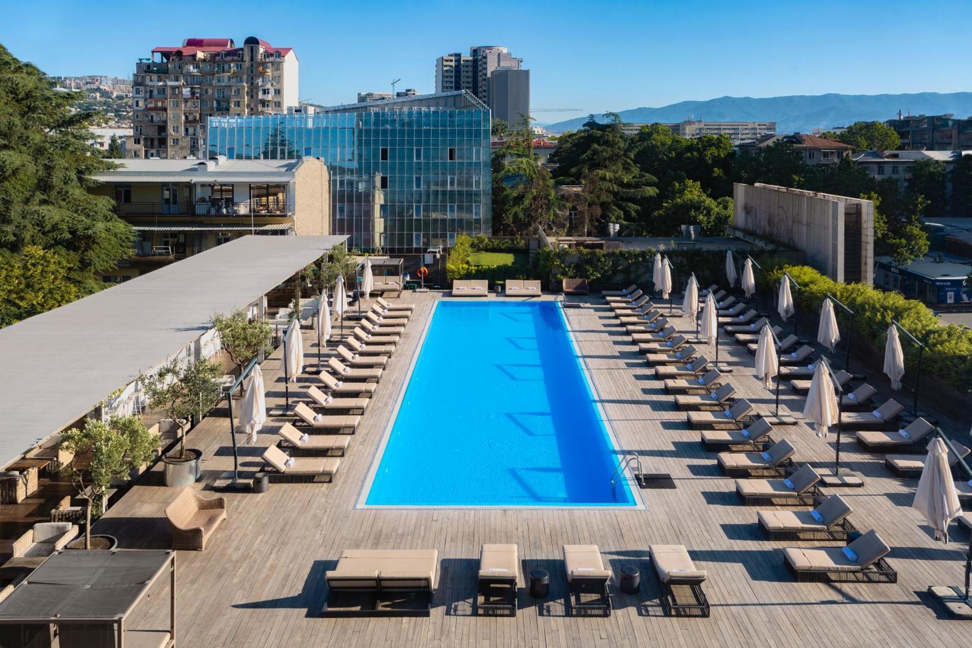 Hotel - By Ihg