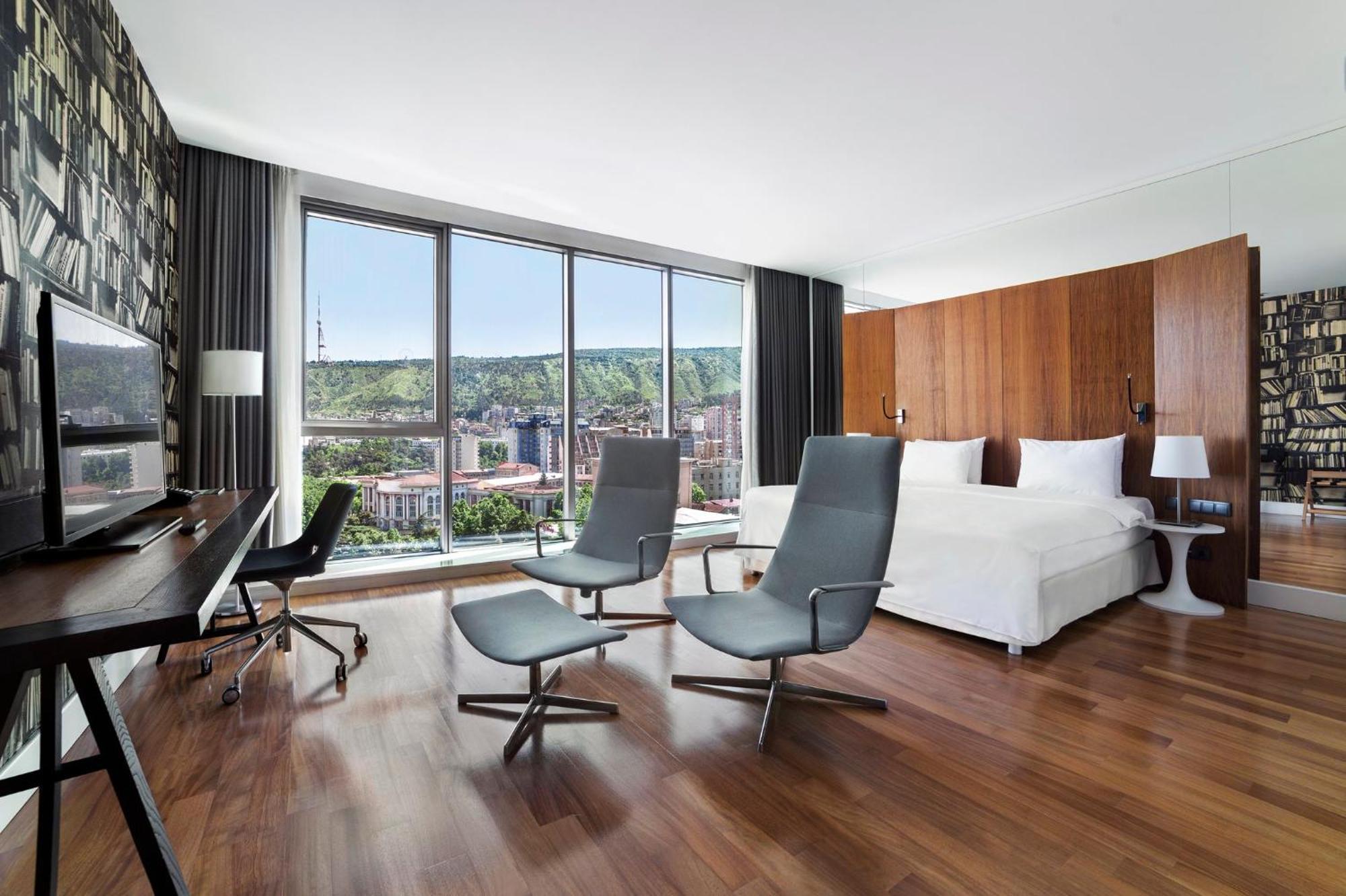 Hotel - By Ihg Tbilisi